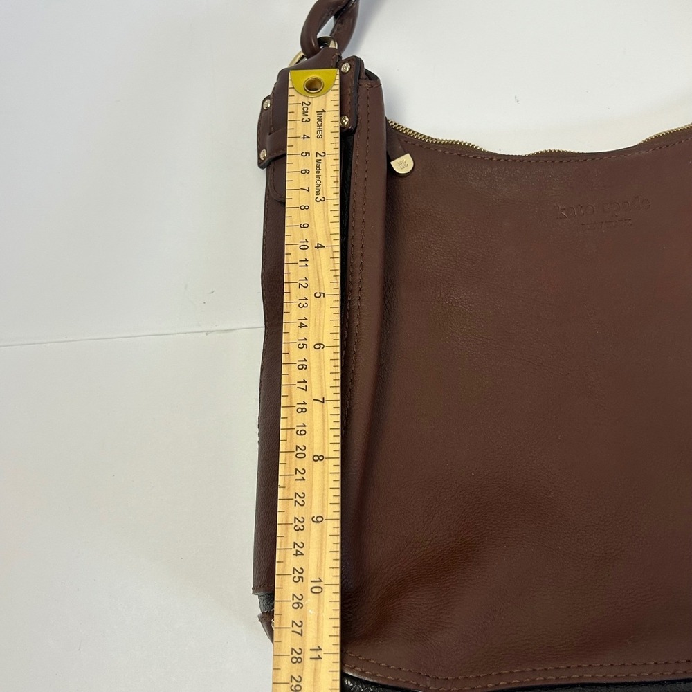 Kate Spade New‎ York Leather Hobo Shoulder Bag Purse Brown Gold Tone Hardware - Picture 16 of 16